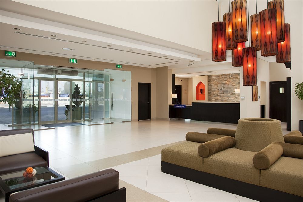 Holiday Inn Express Dubai Jumeirah, An Ihg Hotel Екстериор снимка