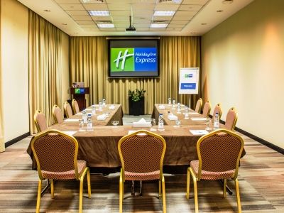 Holiday Inn Express Dubai Jumeirah, An Ihg Hotel Екстериор снимка